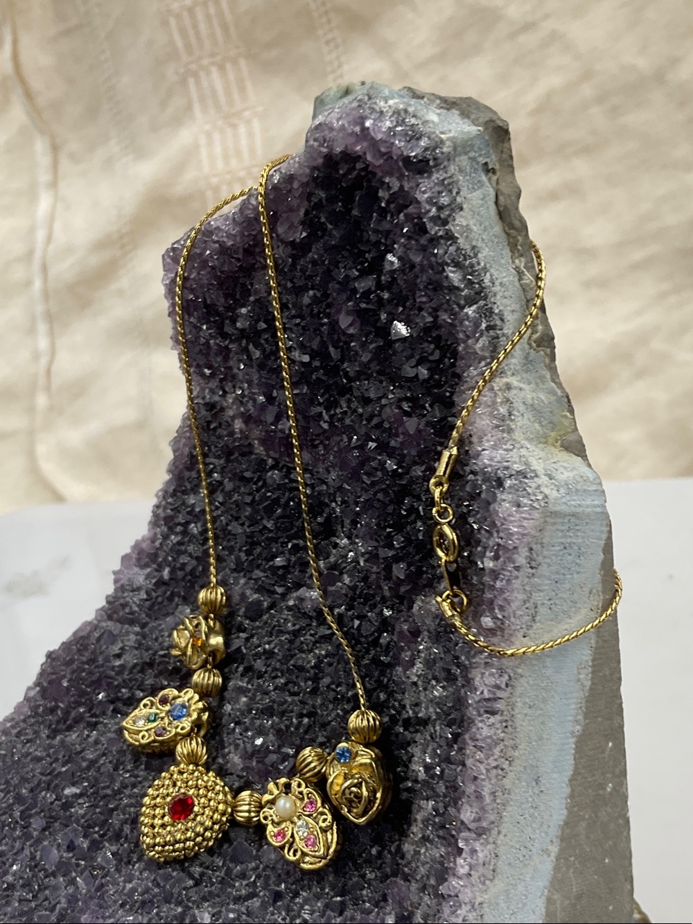 Vtg. 1970’s Gold-Tone Slide Multi Pendant Necklace With Sliding Charms